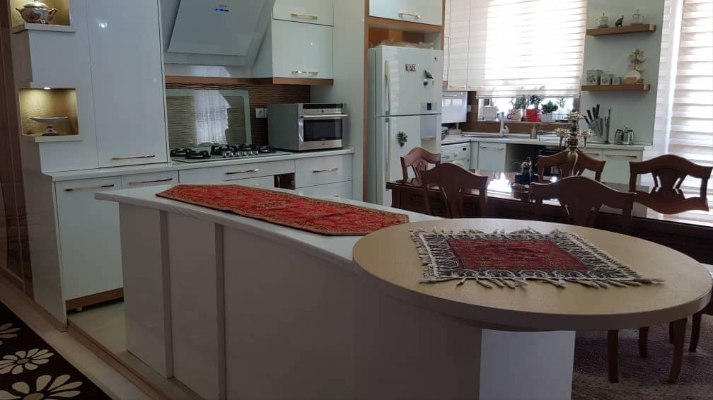 آپارتمان ۱۷۳ متری در سربالایی ولیعصر